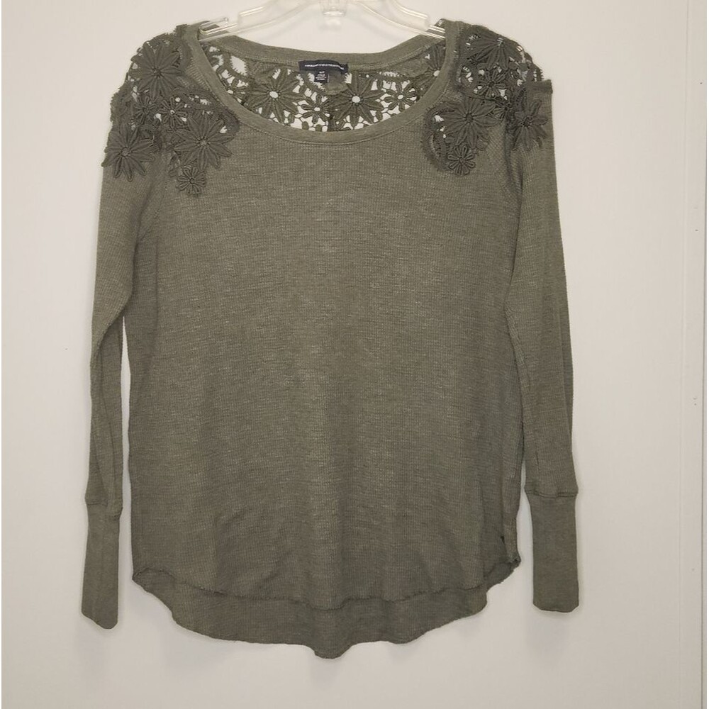 American Eagle Waffle Long Sleeve Top with Floral Embroidery Size Small